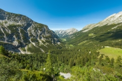 Blick ins Karwendeltal vom Karwendelhaus aus