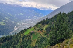 Meraner Höhenweg - toller Blick ins Tal