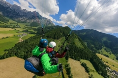 20230612 Xenias Paraglidingflug Bischlingshöhe