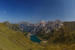 Ausblick vom Gipfelgrat zum Tappenkarsee