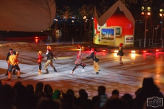 Eisrevue auf dem Weihnachtsmarkt der Autostadt