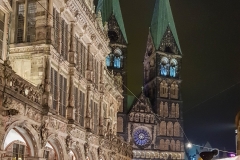 Weihnachtsmarkt in Bremen -Blick auf den Dom-