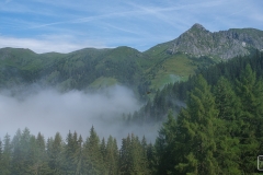 Gratwanderung - Der Nebel hängt noch im Tal