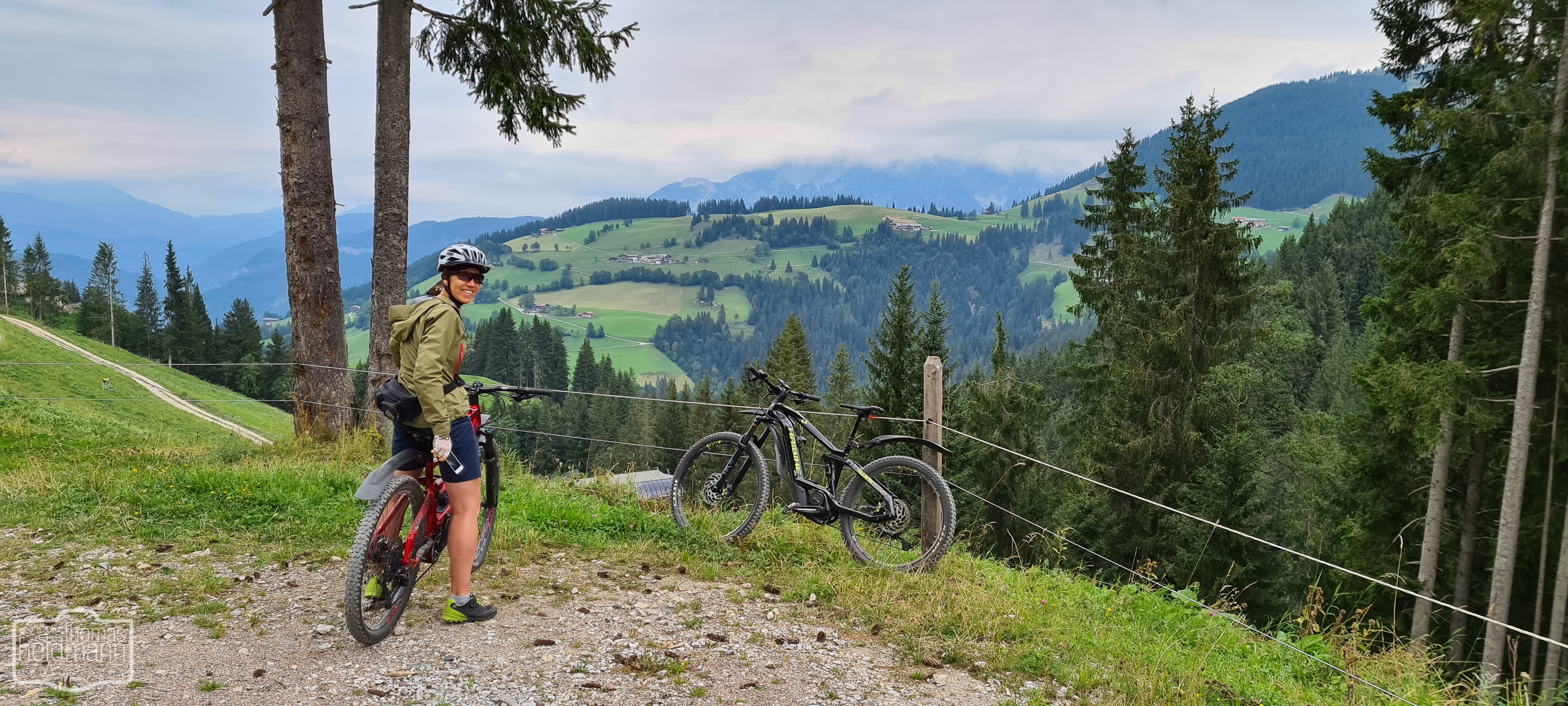 Mountainbiker in der Söllner Berglandschaft