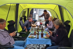 Gemütliches Beisammensein mit Freunden in Thale bei der Rapbode-Talsperre