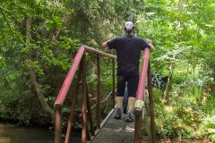 Fahrrad muß über die Brücke