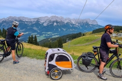 Bergdoktor-E-Bike-Tour - Blick von der Tanzbodenalm zum Wilden Kaiser