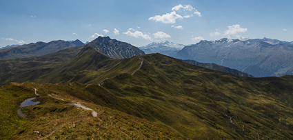 Wanderung zur Draugsteinalm über den Gipfelgrat (Karteistörl bis Draugsteintörl in 2145m).